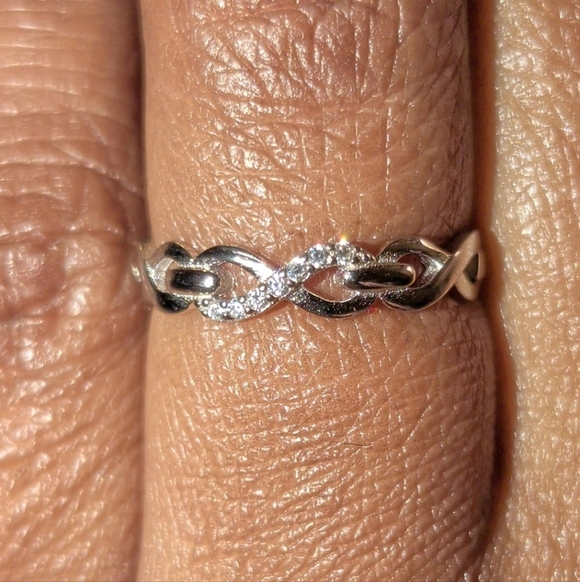 925 sterling silver infinity diamond Promise ring sz 6 main image 14